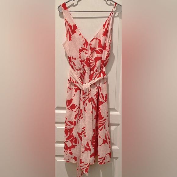 HP! Club Monaco Sleeveless Nahala Faux Wrap Floral Dress Red:Blush Offset Straps - Picture 3 of 9